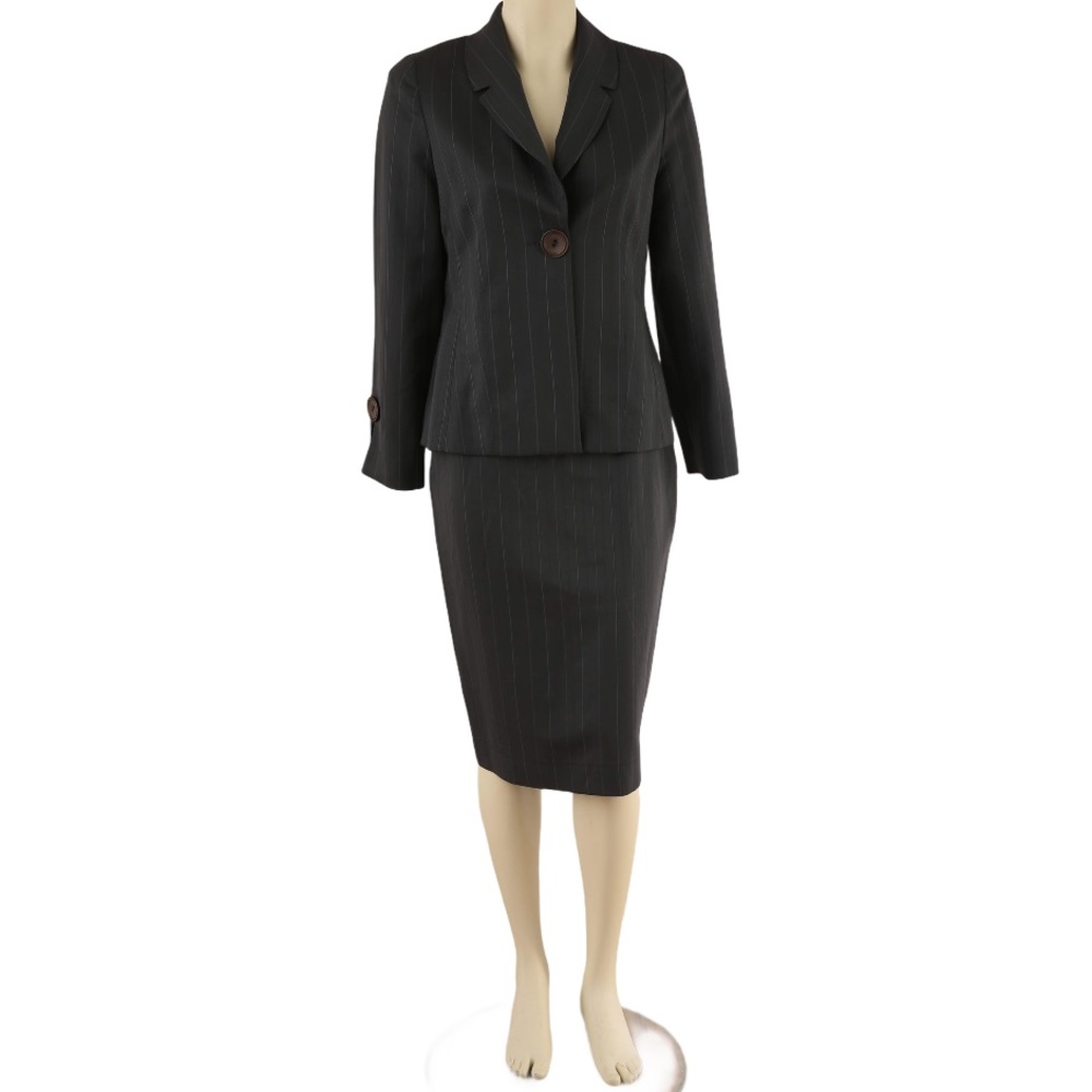 RAFFINATI suit jacket (size 6) & skirt (size 8).